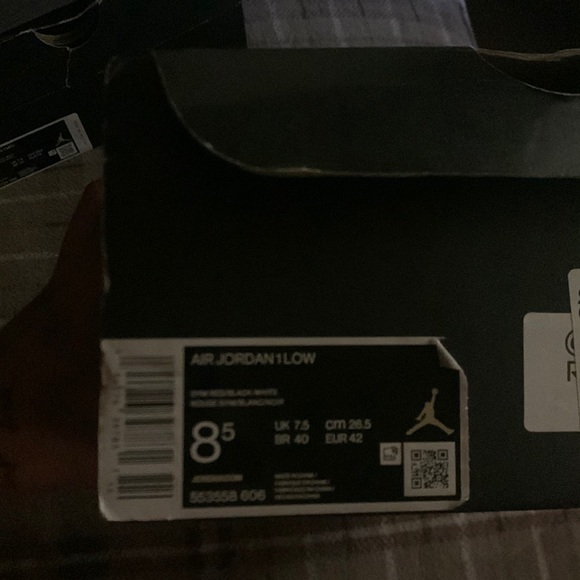 Air Jordan 1 low - Picture 1 of 4